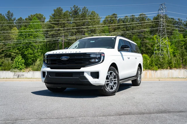 2026 Ford Expedition MAX Active