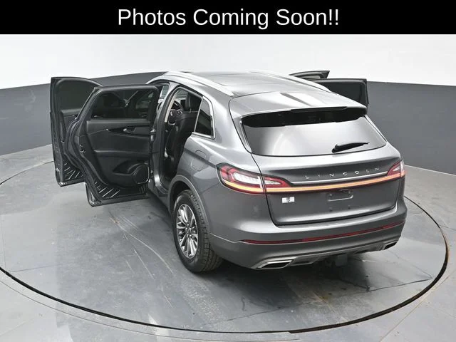 Used 2022 Gray Metallic Lincoln Reserve image 57