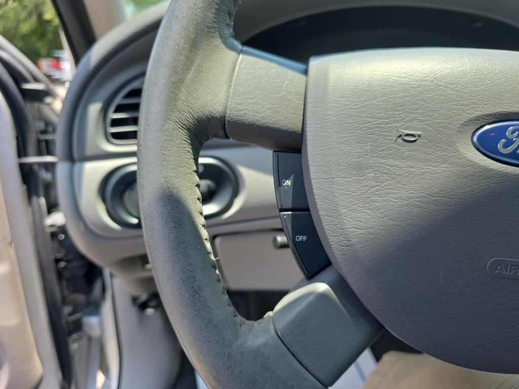 Used 2007 Silver Frost Clearcoat Metallic Ford SEL image 20