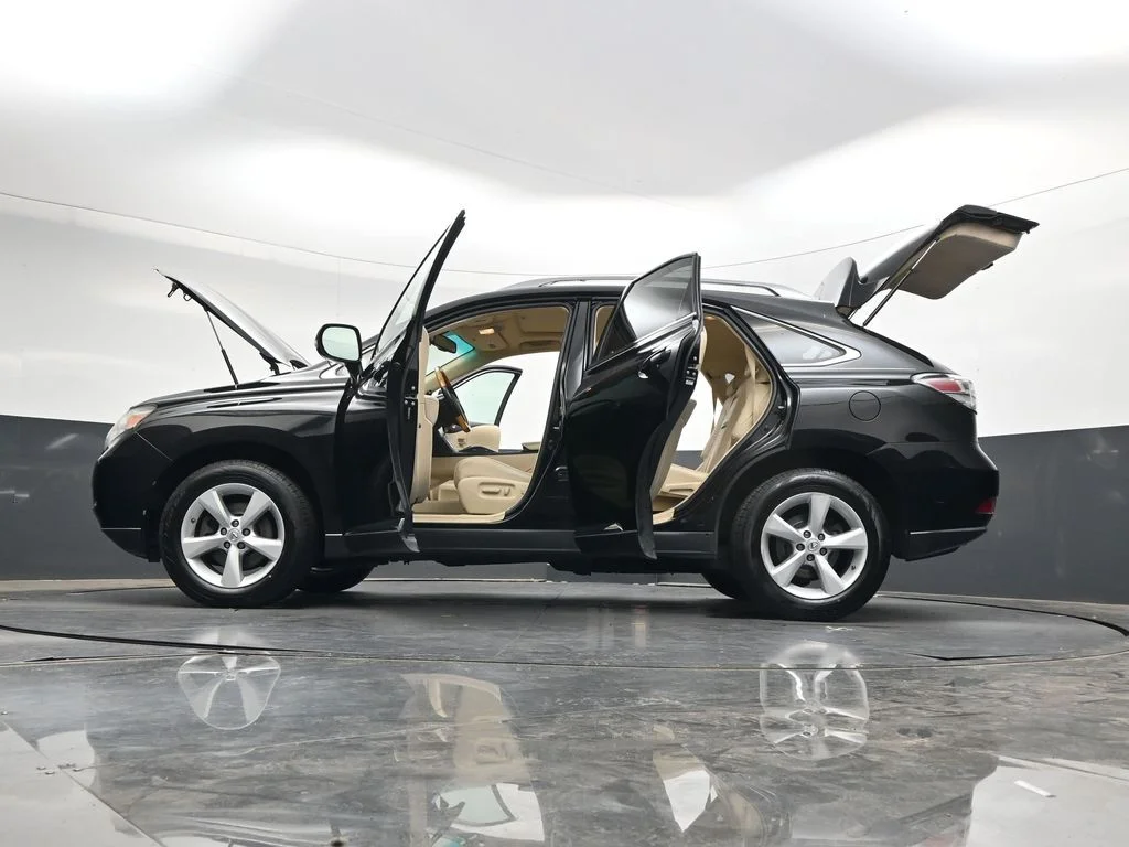Used 2010  Lexus 350 image 40