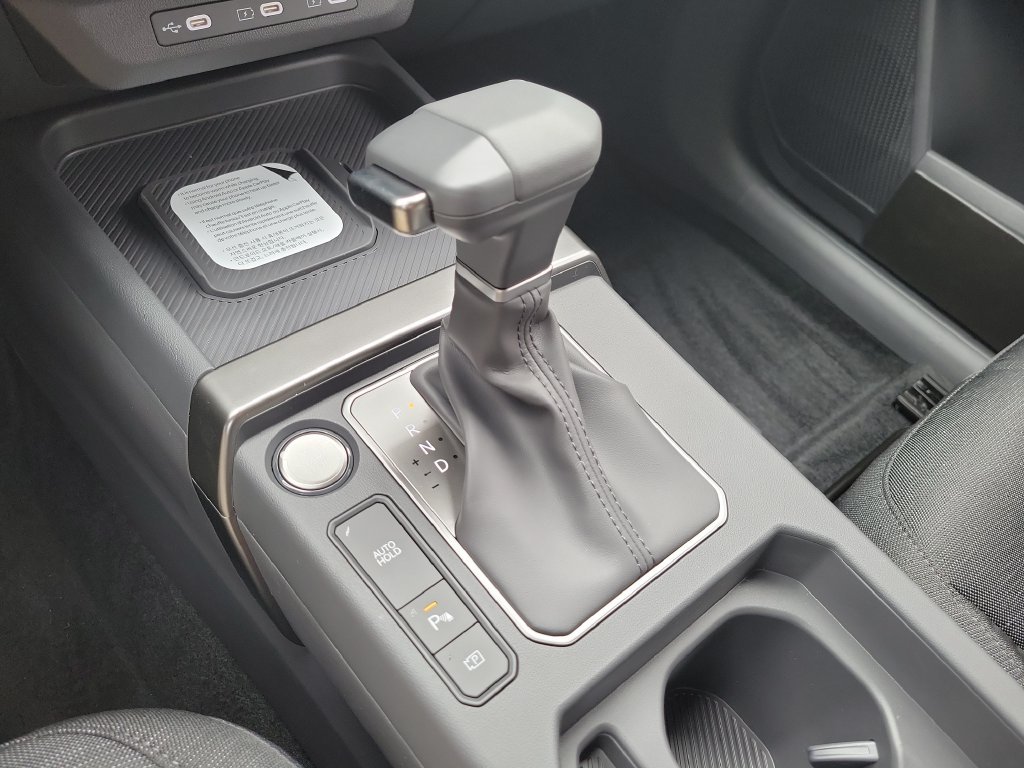 New 2027 Snow White Pearl Kia S image 32