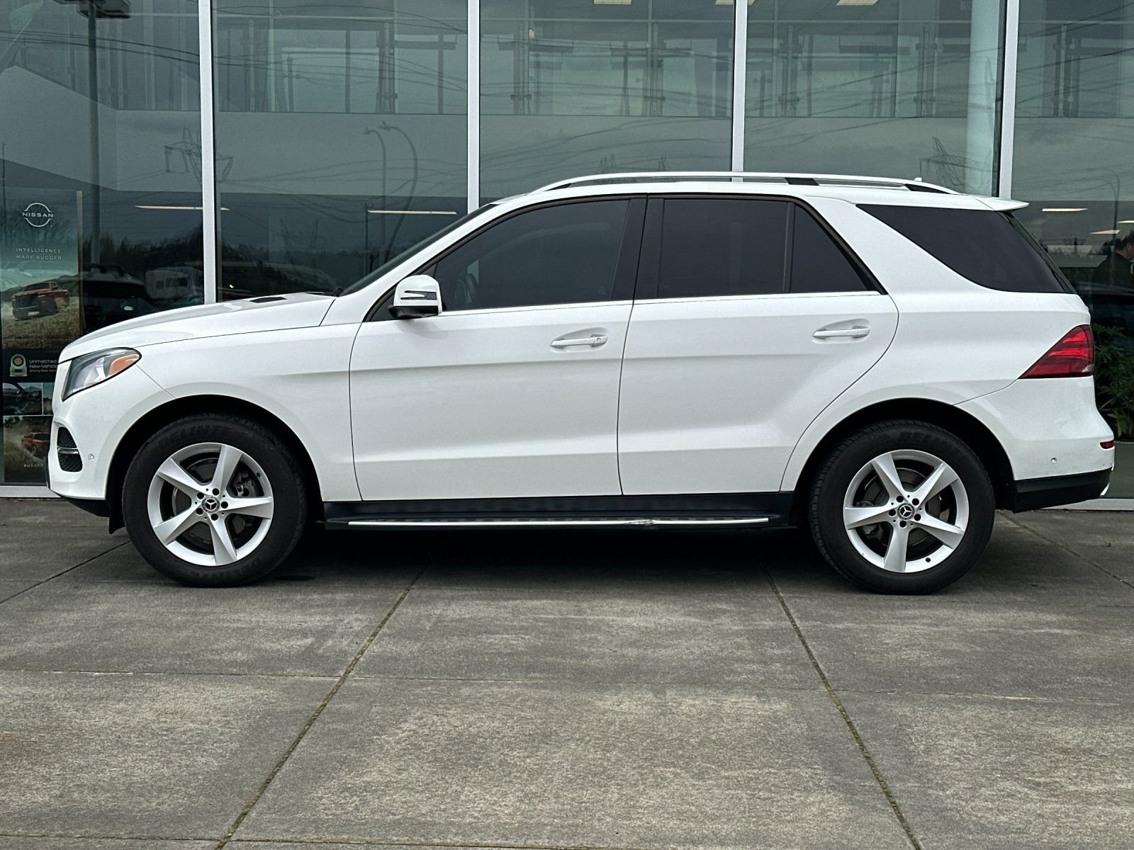 Used 2018 White Mercedes-Benz GLE 350 image 5