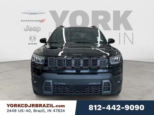 New 2026 Diamond Black Crystal Pearl-Coat Exterior Paint Jeep Overland image 8
