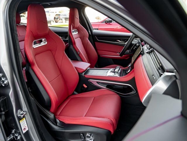 2026 Jaguar F-Pace R-Dynamic S - Photo 26