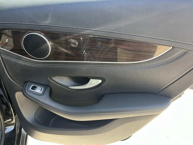 Used 2019 Black Mercedes-Benz GLC 350e image 24