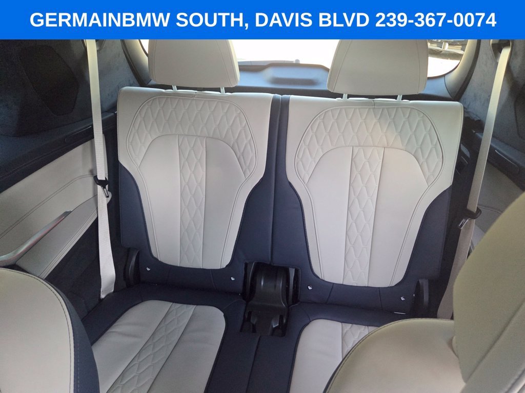 Used 2022 White Metallic BMW M50i image 50