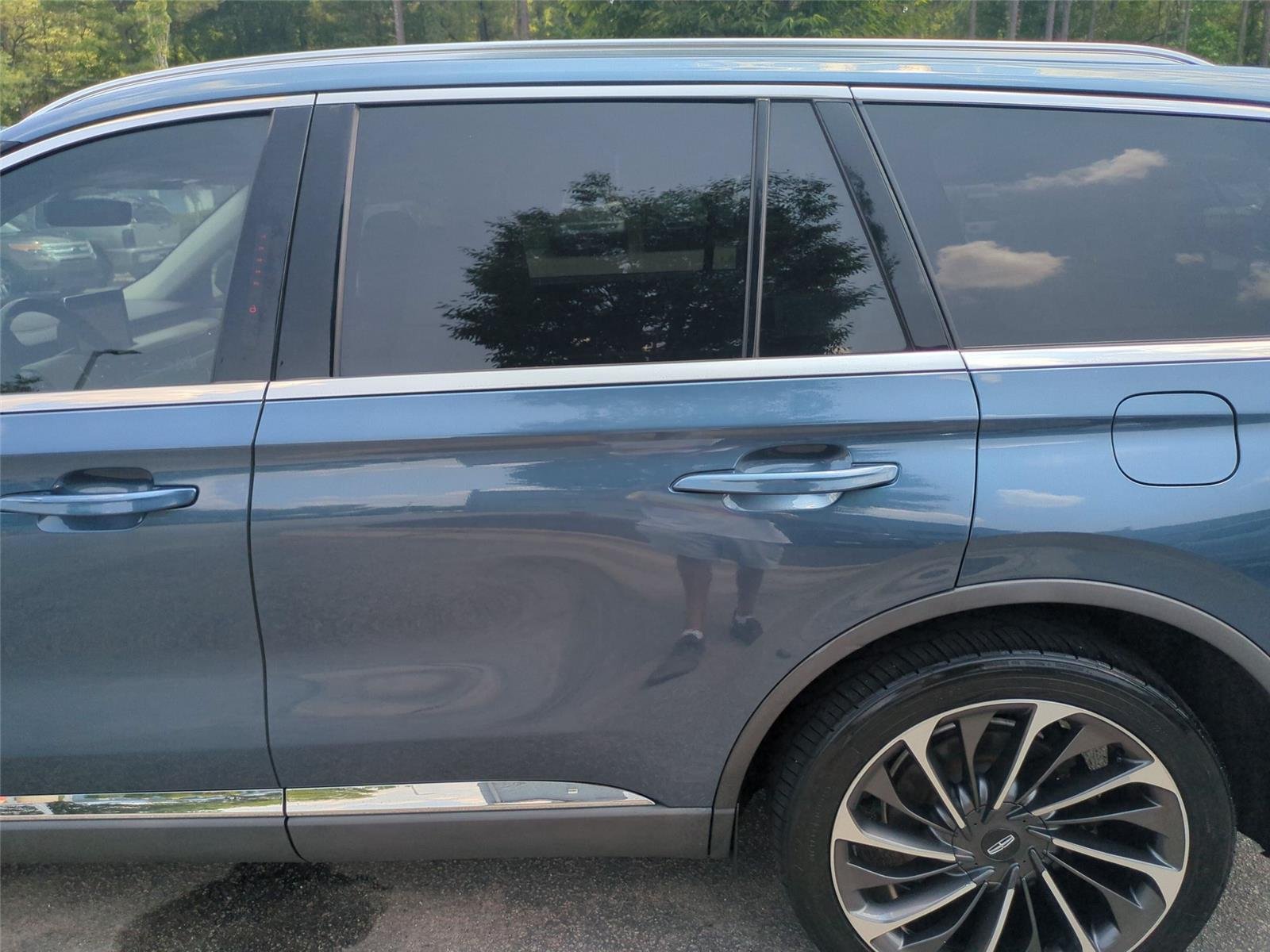 Used 2020 Blue Diamond Metallic Lincoln Reserve image 33