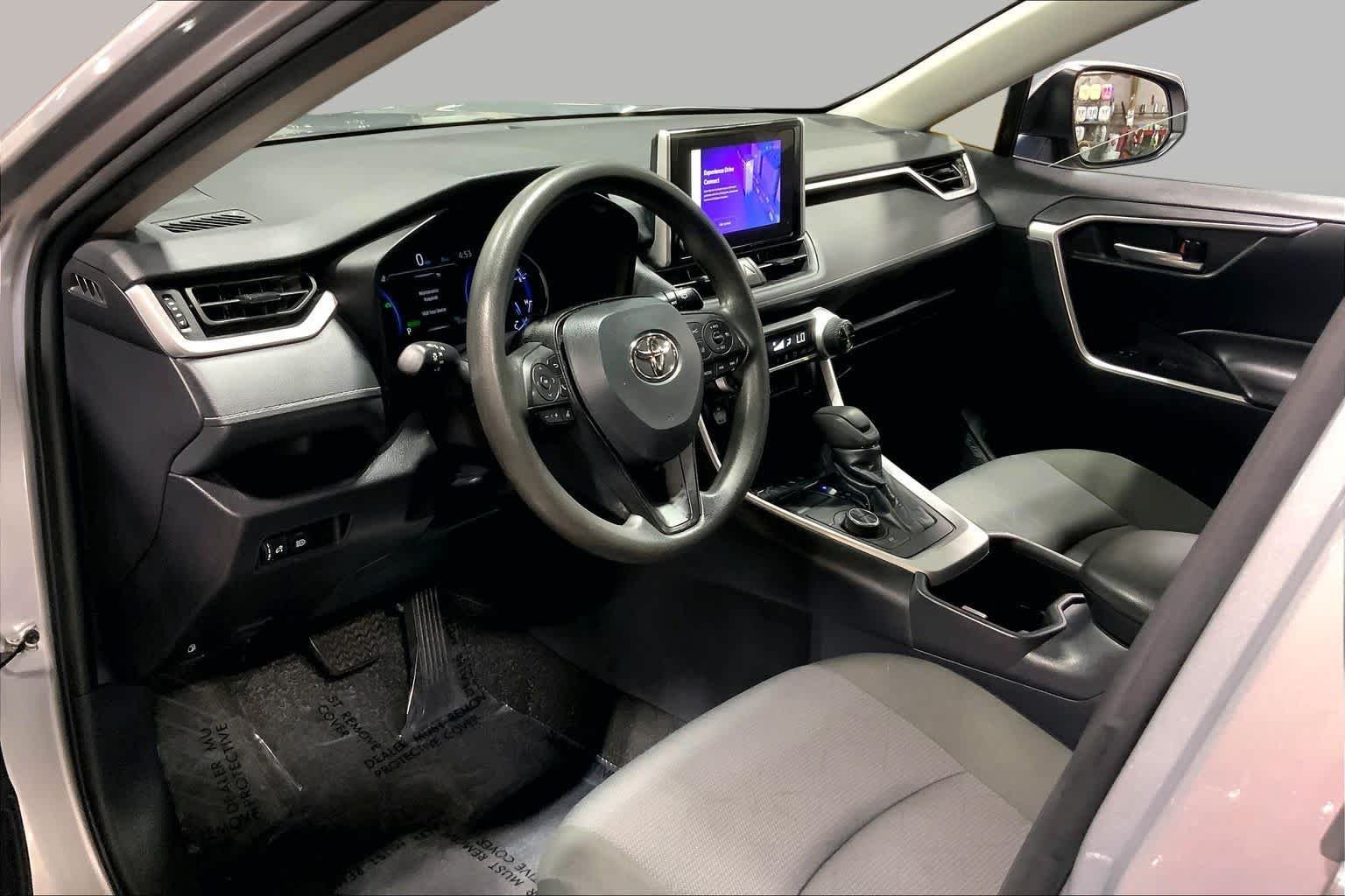 Used 2025 Silver Sky Metallic Toyota Hybrid XLE image 18