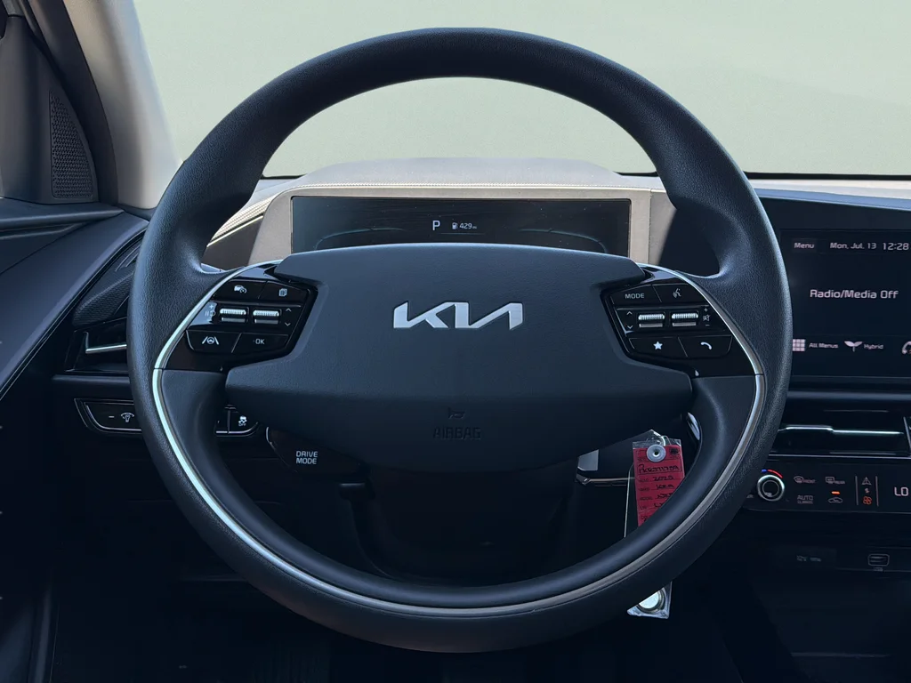 Used 2025 Steel Gray Kia LX image 28
