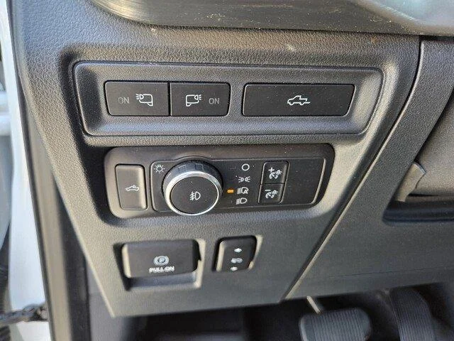 Used 2021 Star White Metallic Tri-Coat Ford LARIAT image 14