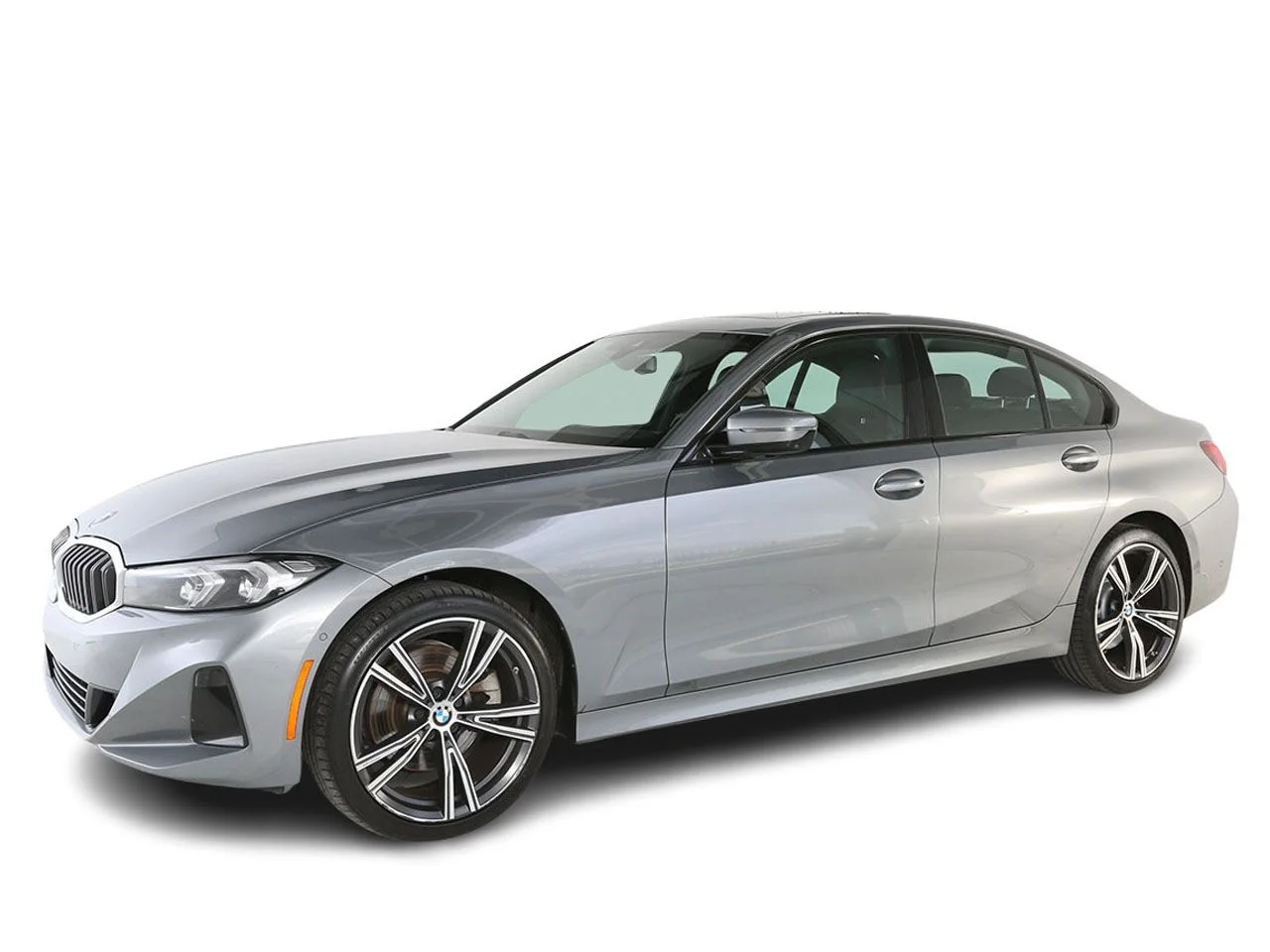 Used 2023 Gray BMW 330i xDrive image 5