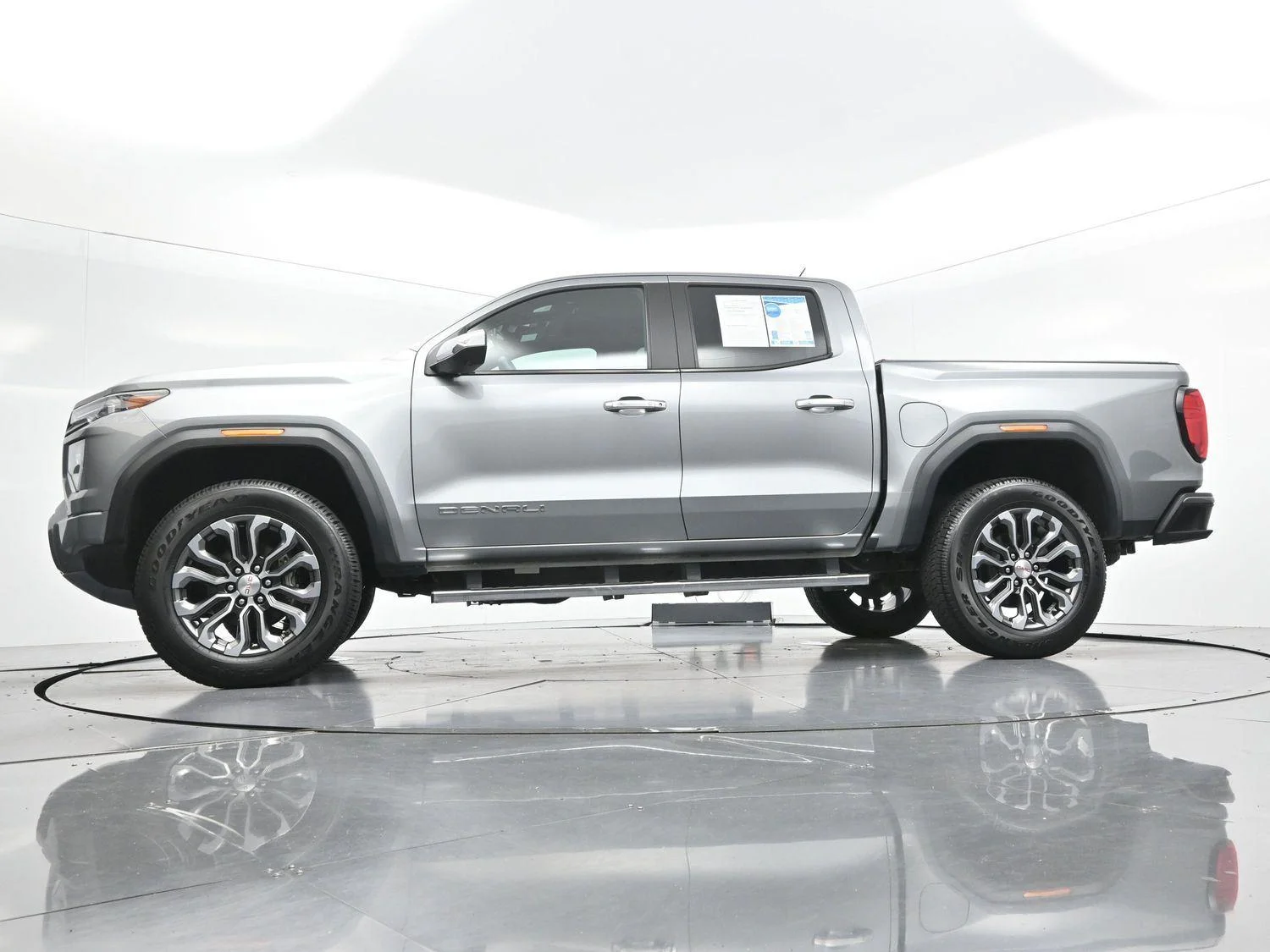 Used 2023 Sterling Metallic GMC Denali image 49