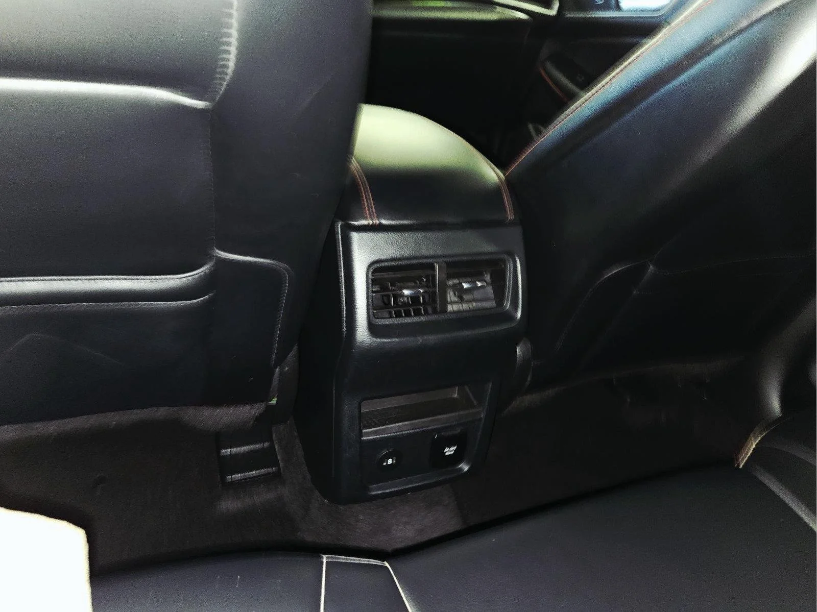 Used 2024 Atlas Blue Ford ST-Line image 40