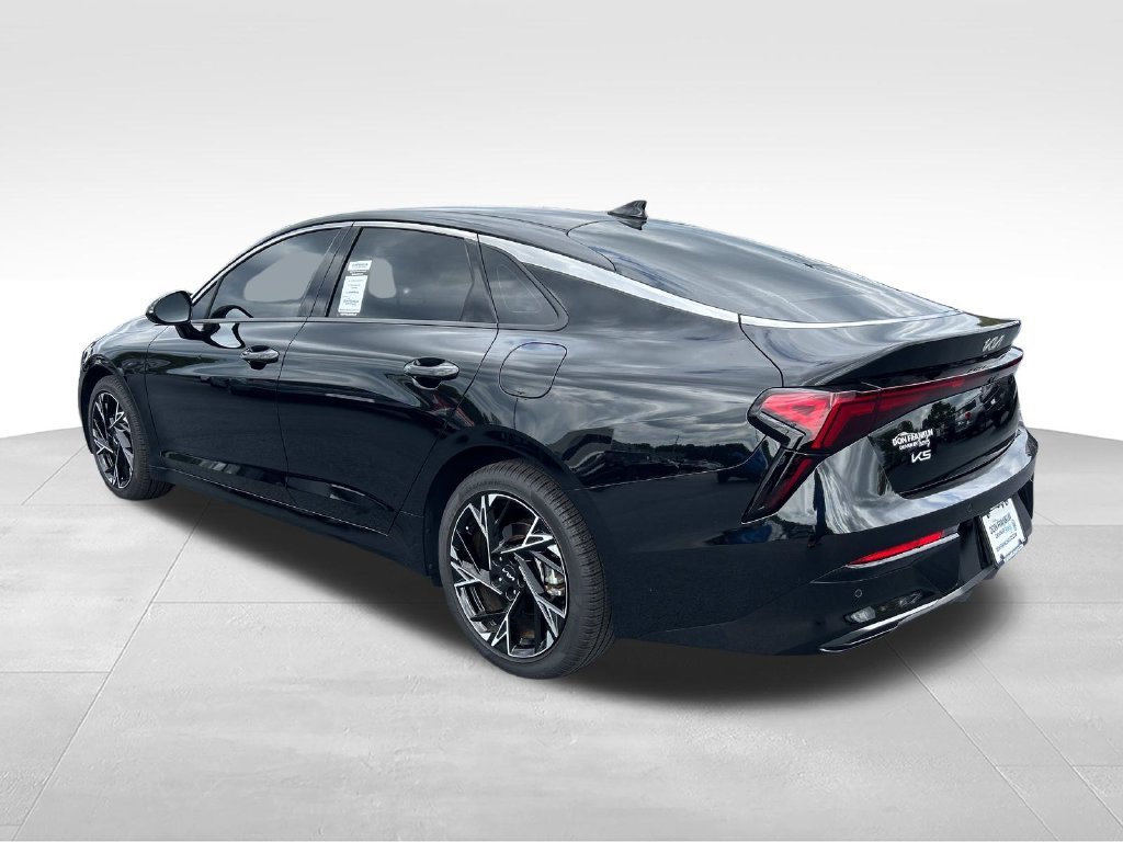 Used 2025 Black Kia GT-Line image 3