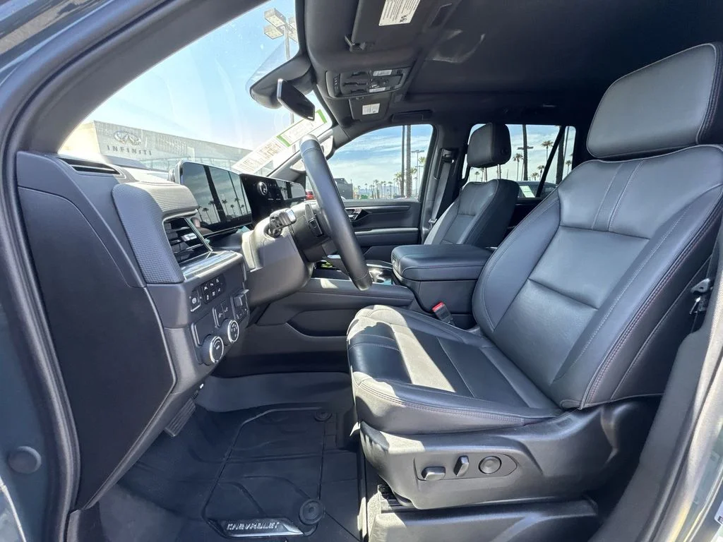 Used 2025 Gray Chevrolet RST image 10