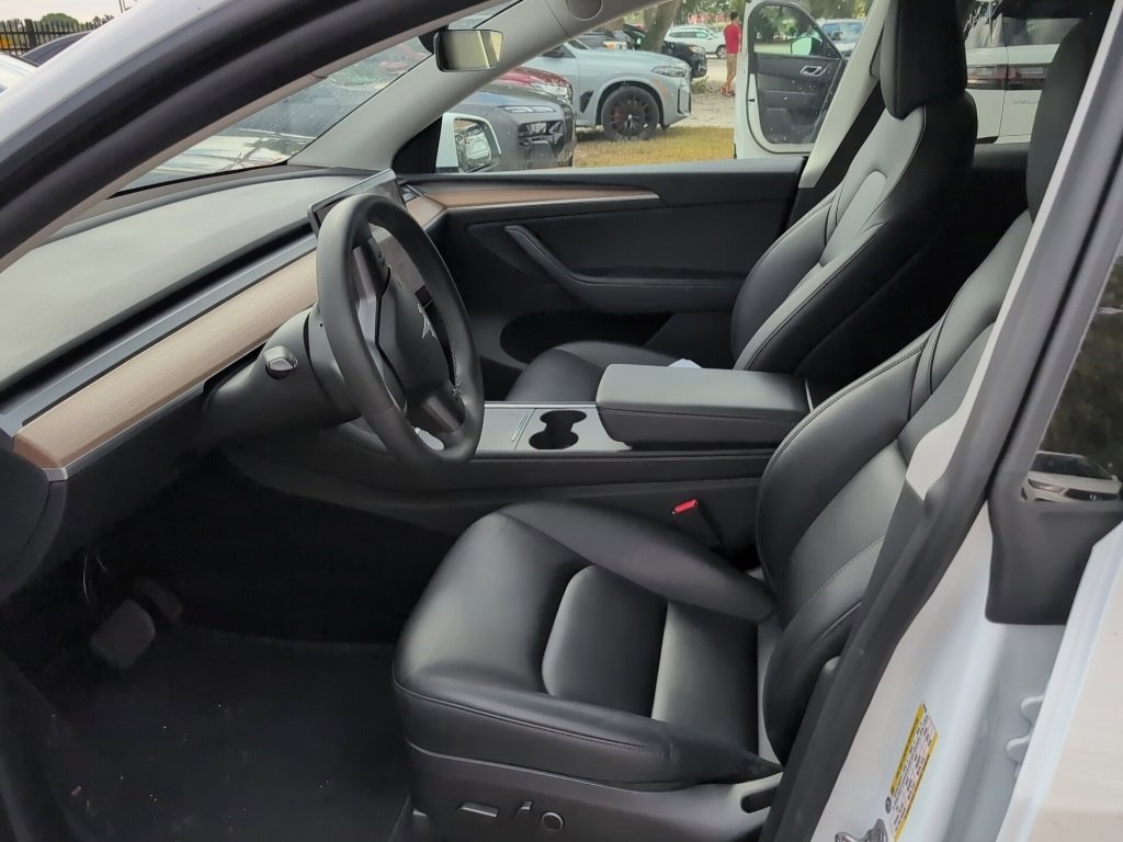 Used 2025 Tesla Model Y Long Range with VIN 7SAYGDED2SF255760 for sale in Kansas City