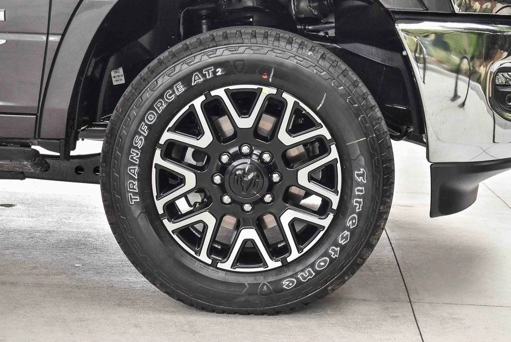 New 2026 Granite Crystal Metallic Clearcoat RAM Limited image 10