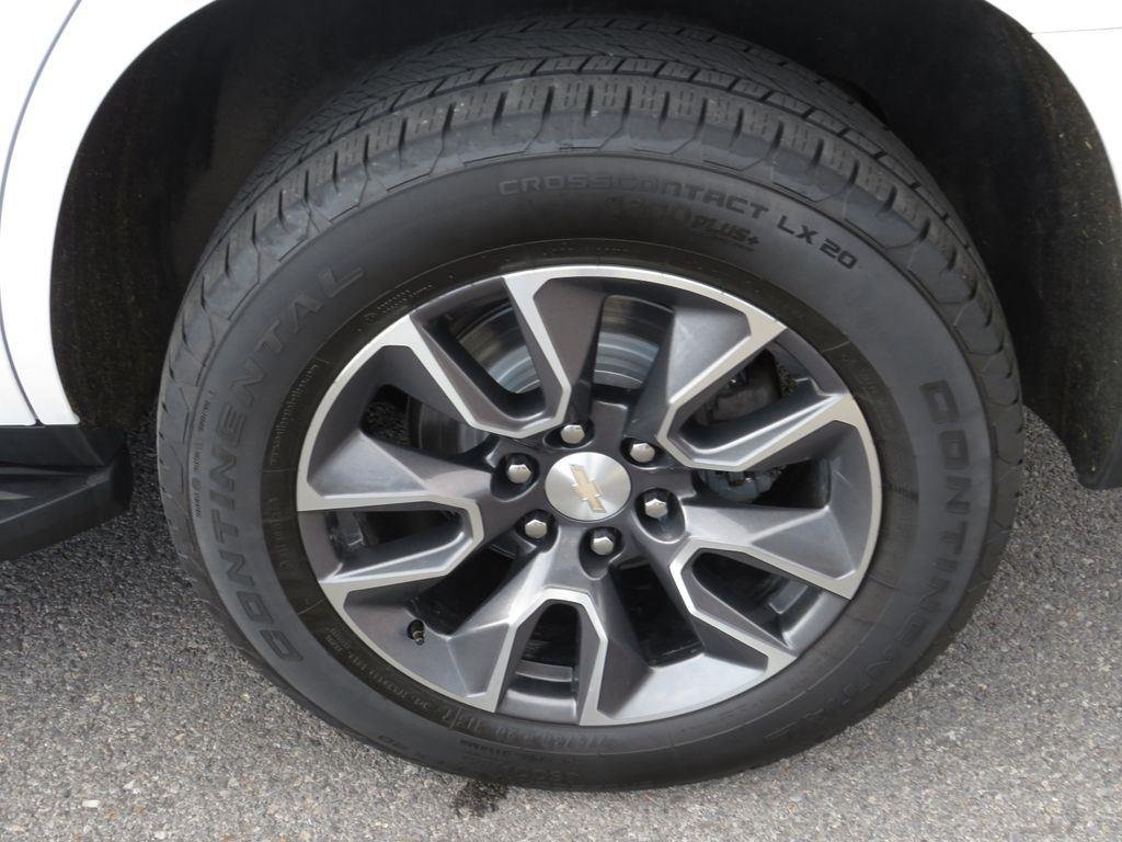 Used 2023 Summit White Chevrolet LT image 13