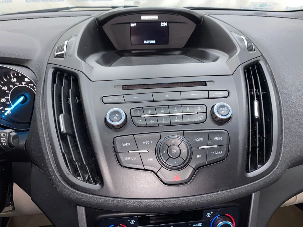 Used 2017 Red Ford SE image 21