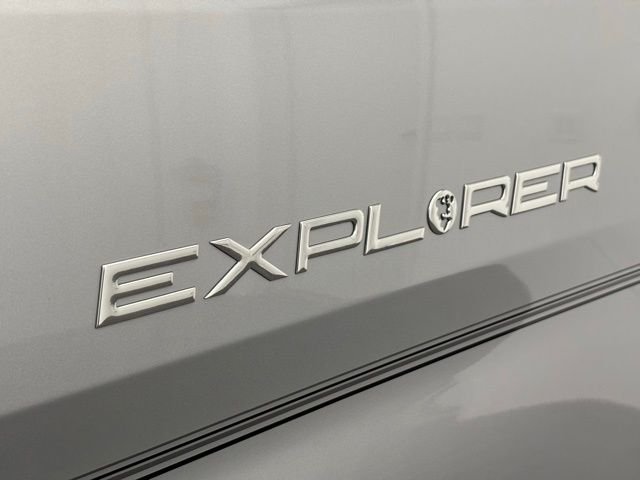 New 2026 Silver Ford Explorer Limited SE image 54