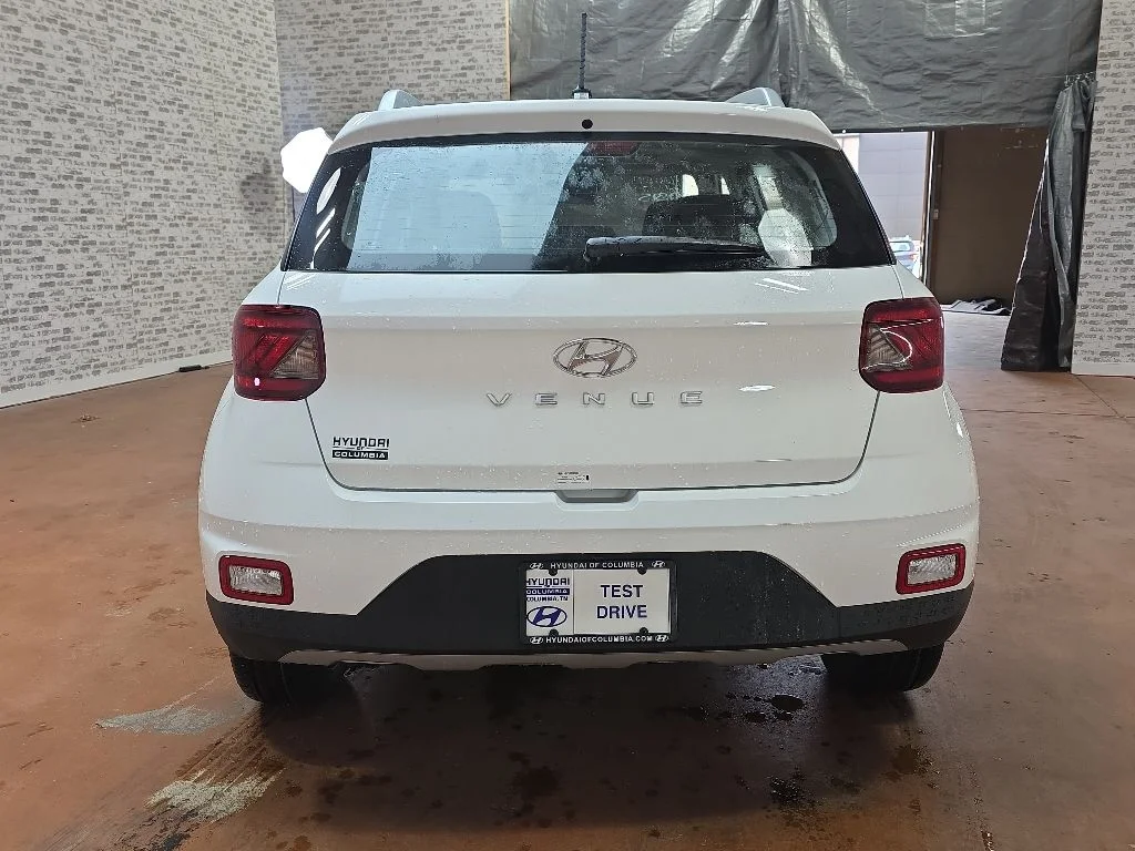 Used 2026 Lunar White Hyundai SEL image 5