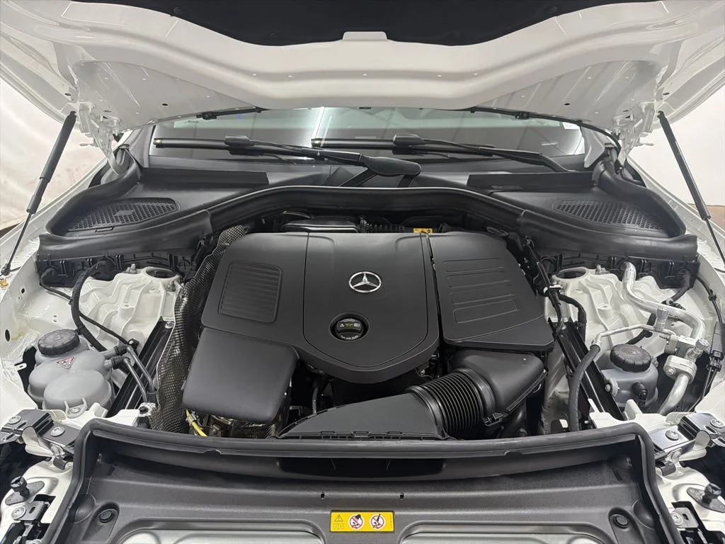 Used 2026 White Mercedes-Benz GLC 300 image 30