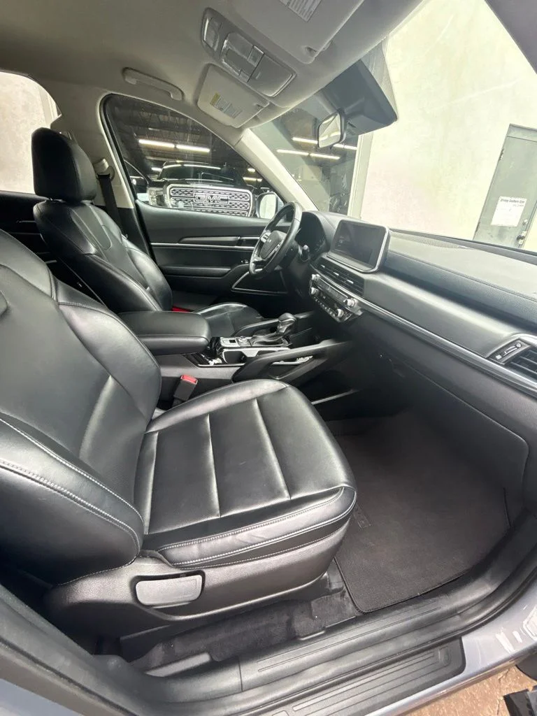 Used 2022 Silver Kia LX image 27