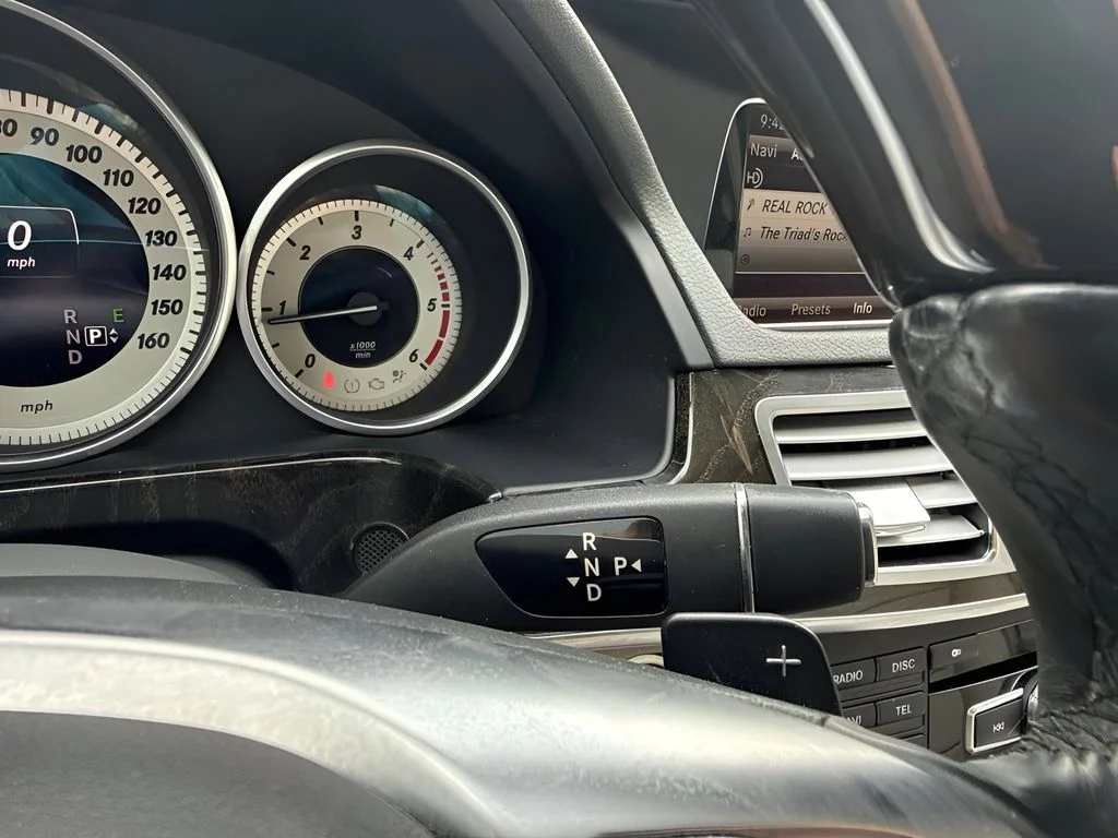 Used 2014  Mercedes-Benz E 250 image 20