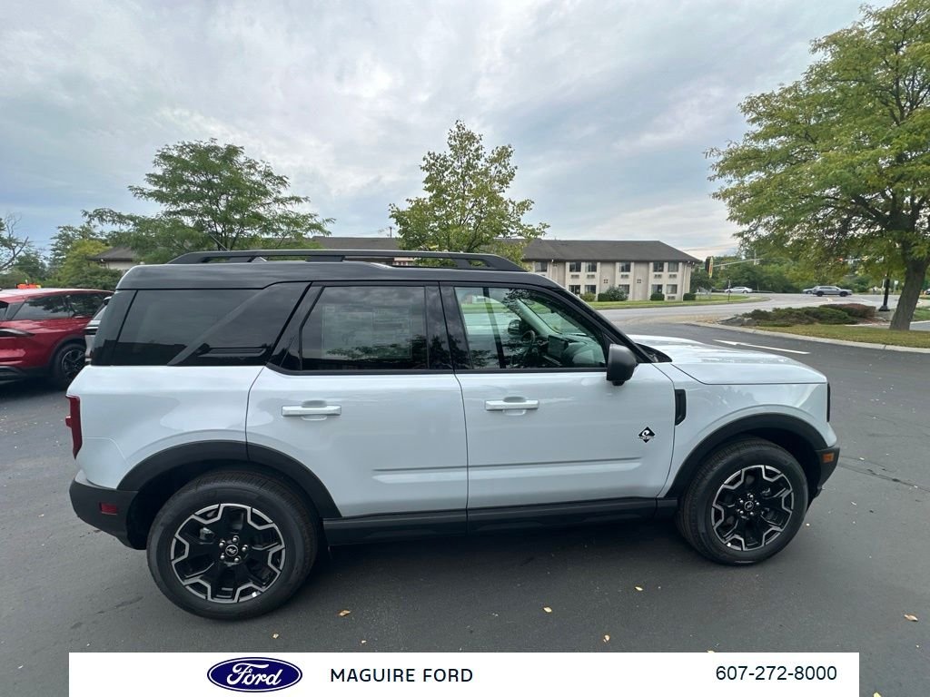 New 2026 White Metallic Ford Outer Banks® image 3