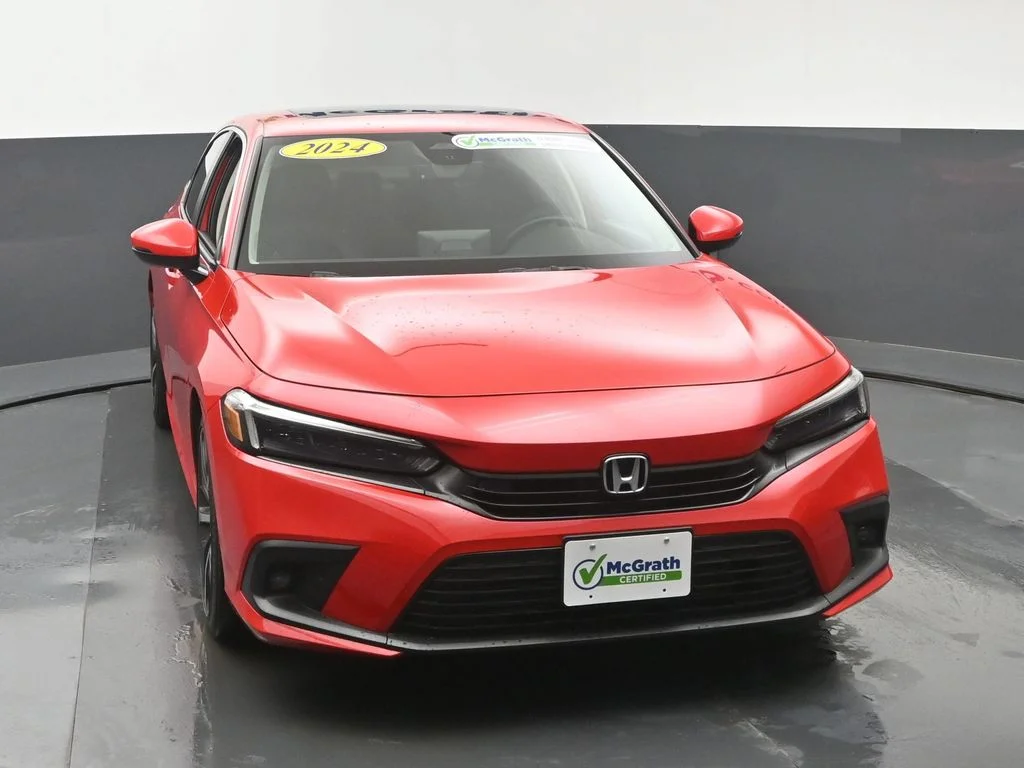 Used 2024 Red Honda Touring image 5