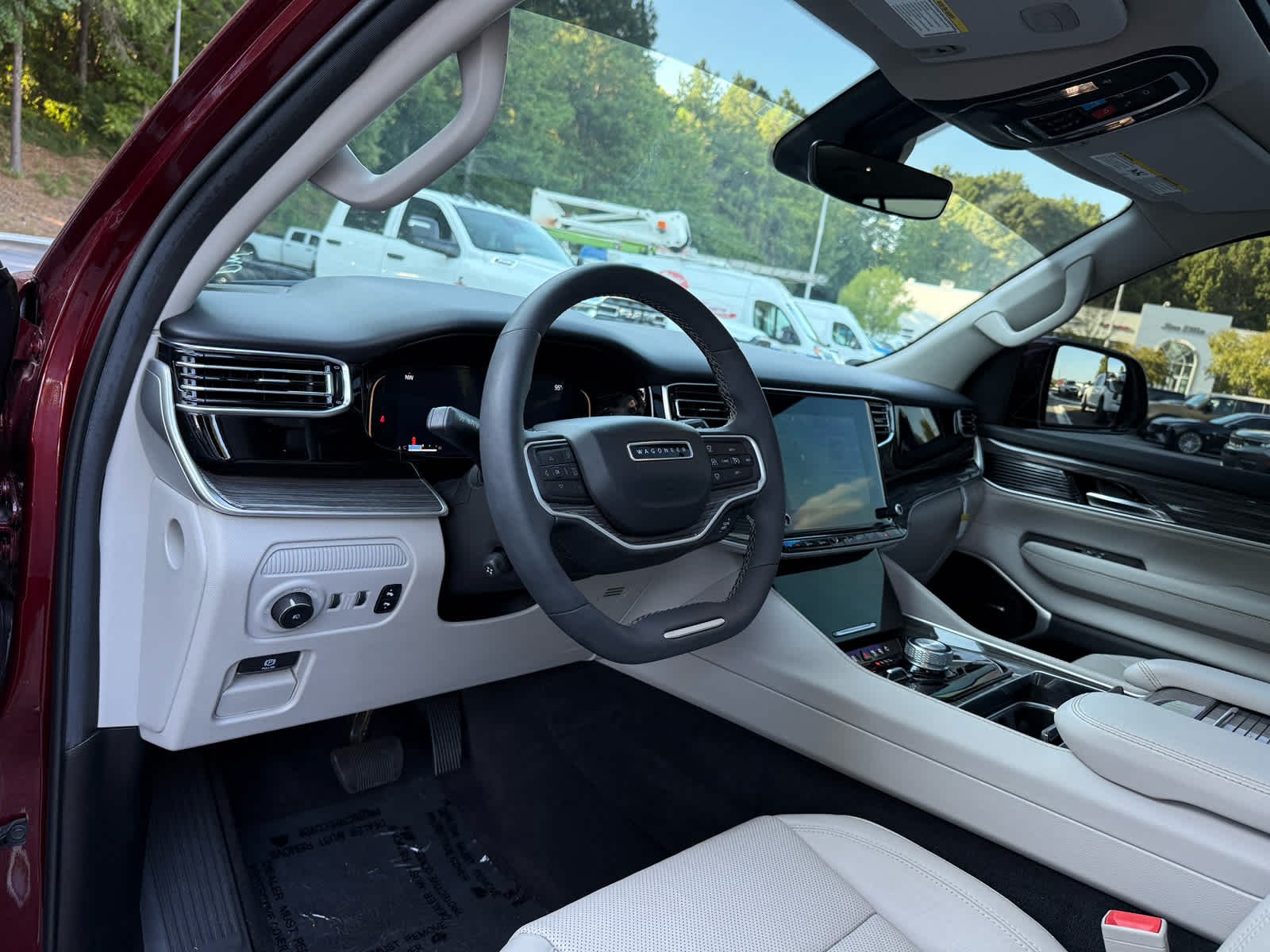 Used 2022 Velvet Red Pearlcoat Jeep Series II image 15