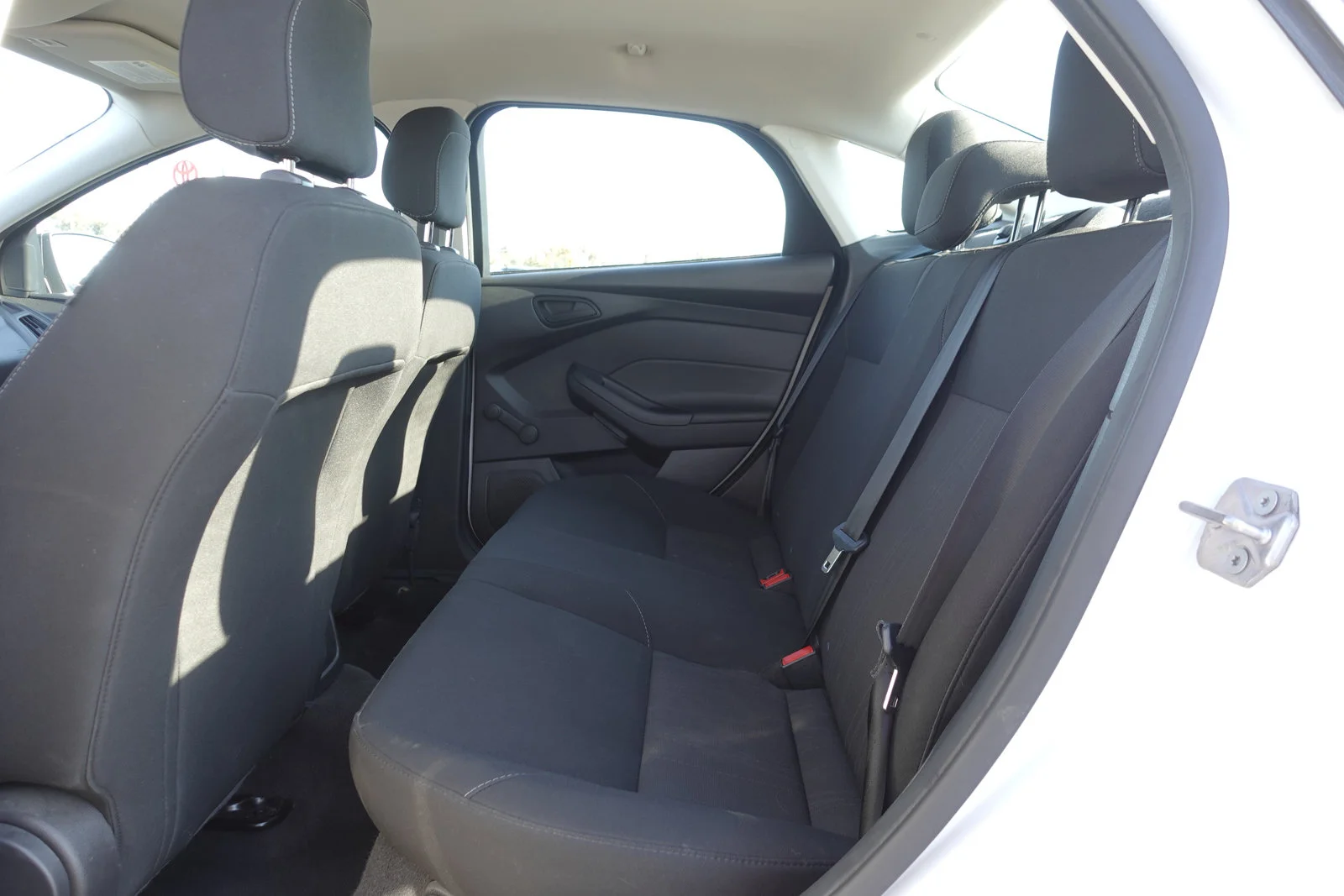 Used 2018 Oxford White Ford S image 12