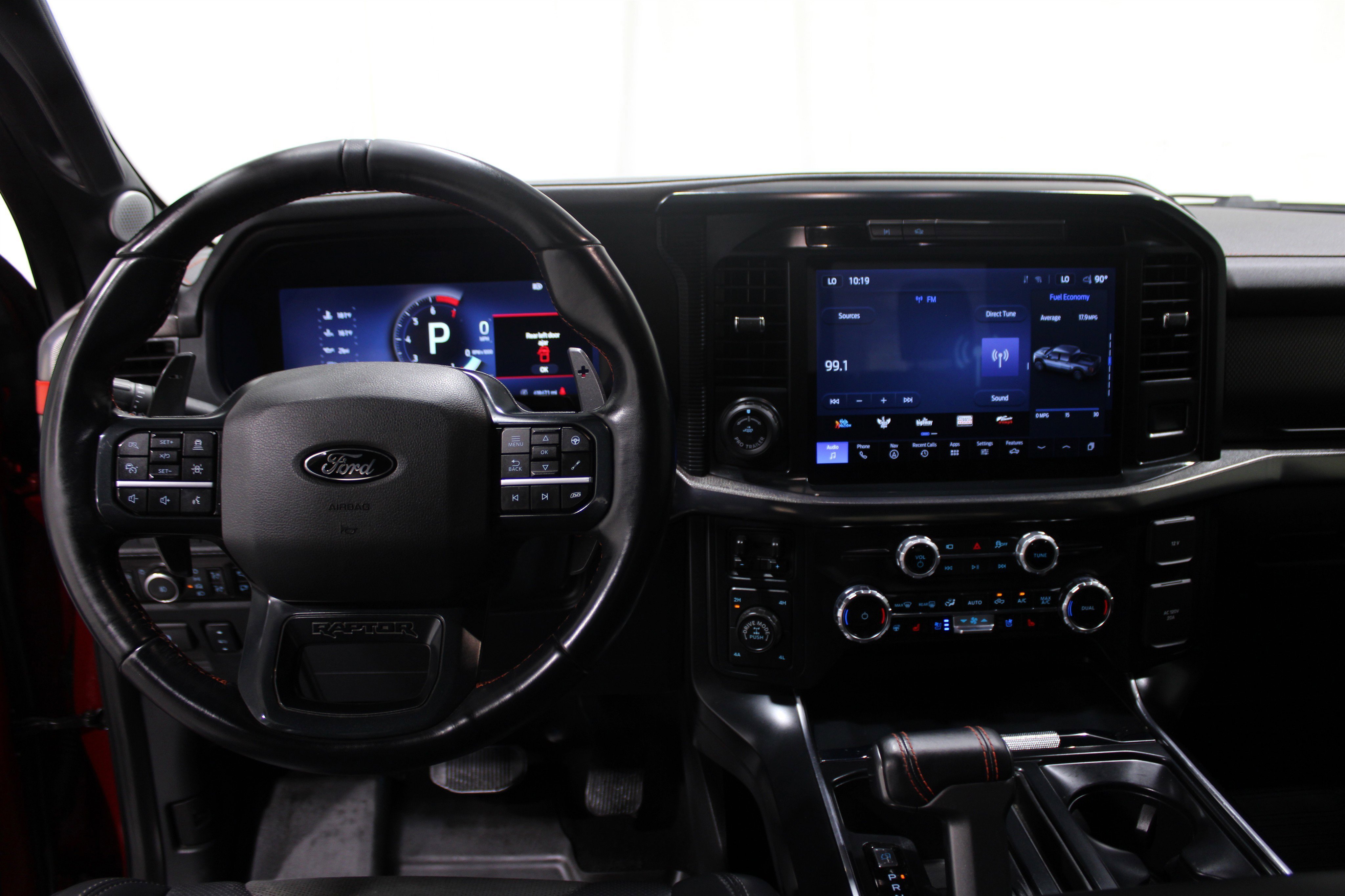 2025 Ford F-150 Raptor photo 2