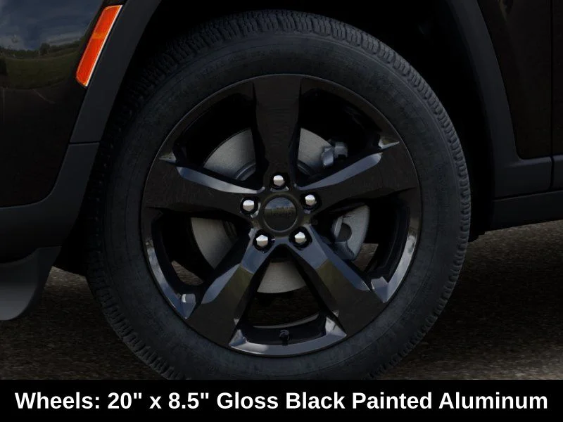 New 2026 Diamond Black Crystal Pearl-Coat Exterior Paint Jeep Limited image 8