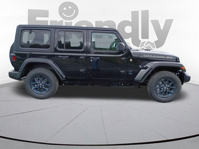 New 2026 Black Clear-Coat Exterior Paint Jeep 85th Anniversary Edition image 4