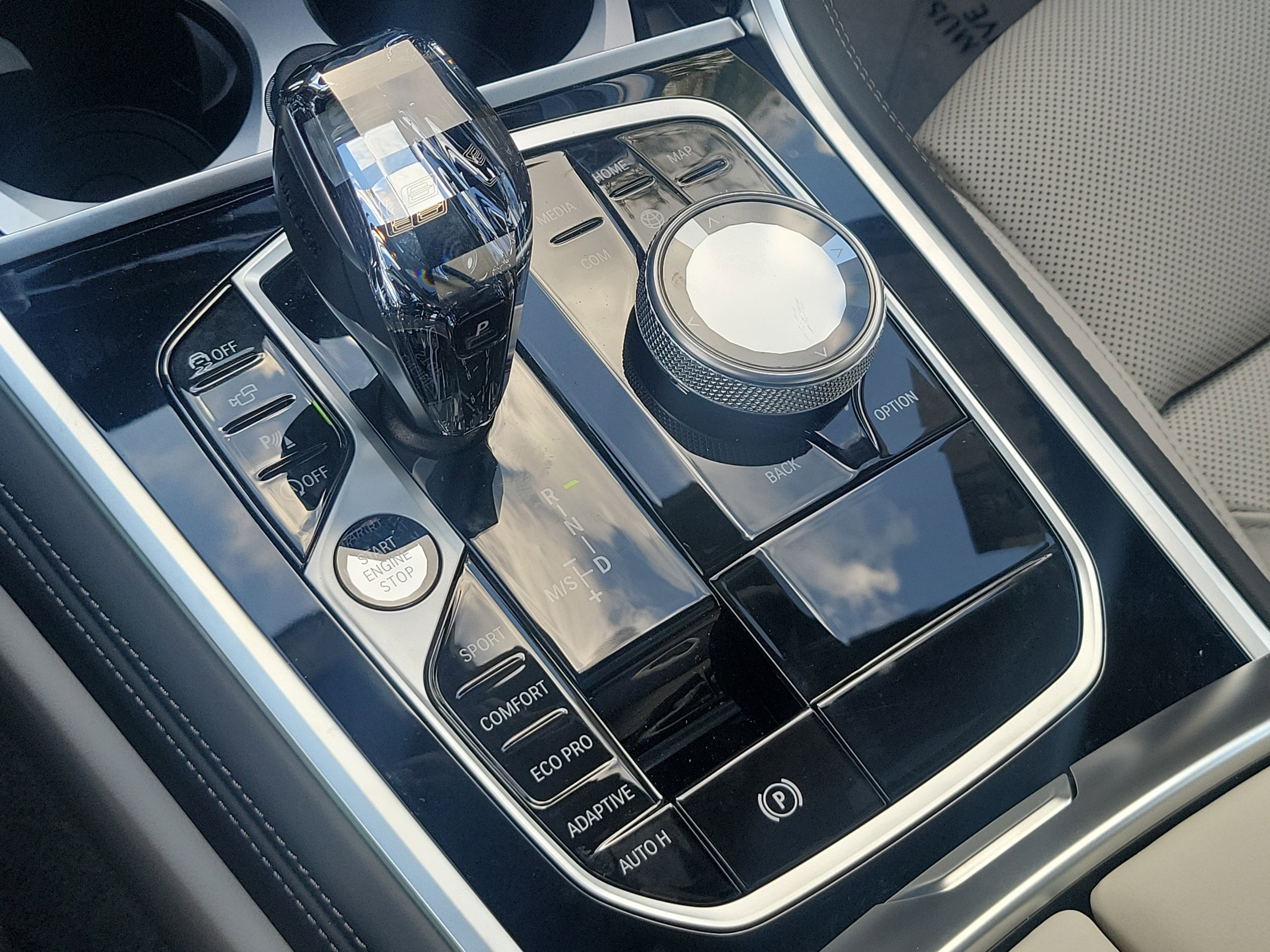 2026 BMW 8 Series 840i - Photo 31