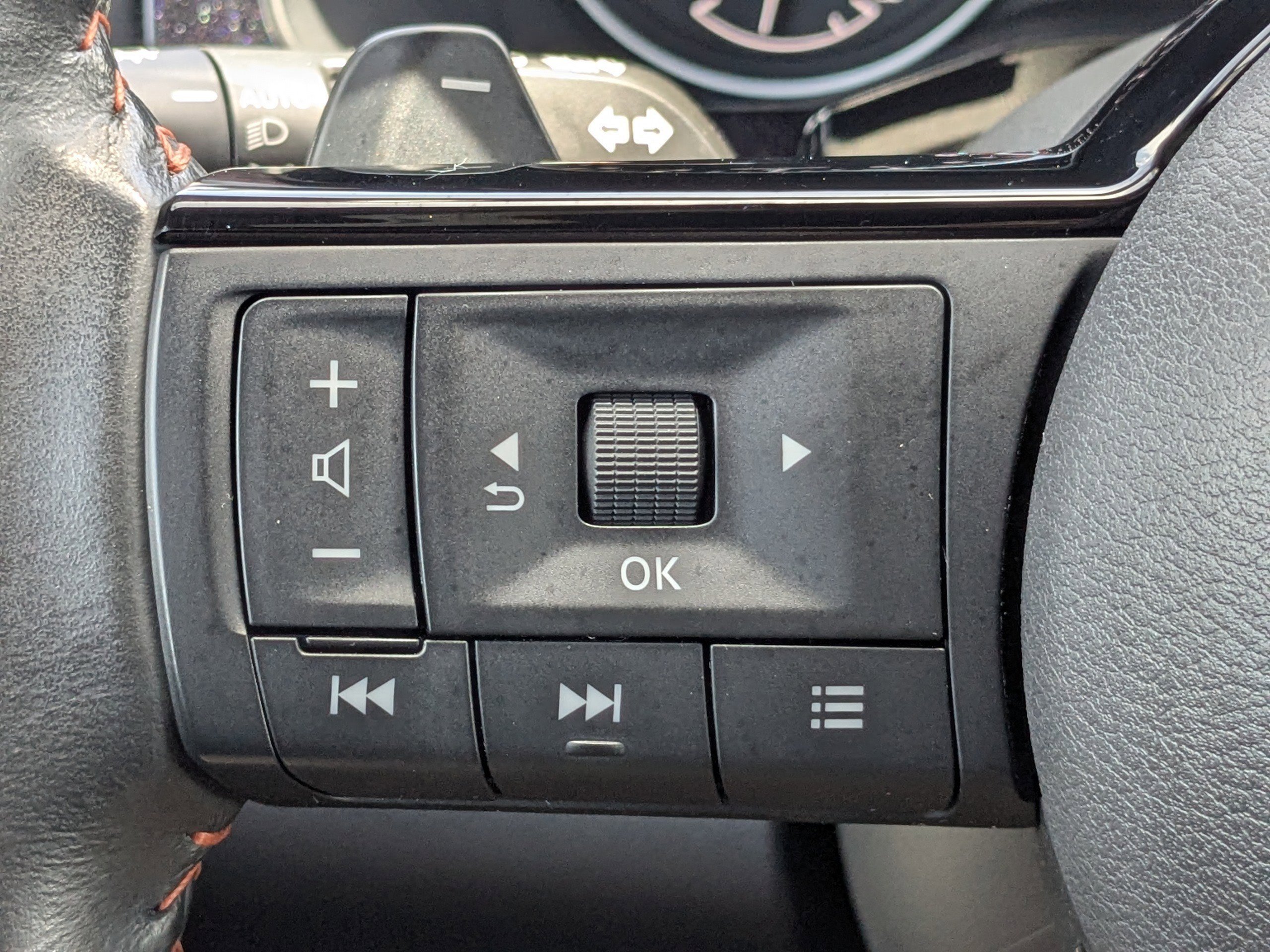 Used 2023 Gun Metallic Nissan Rock Creek image 25