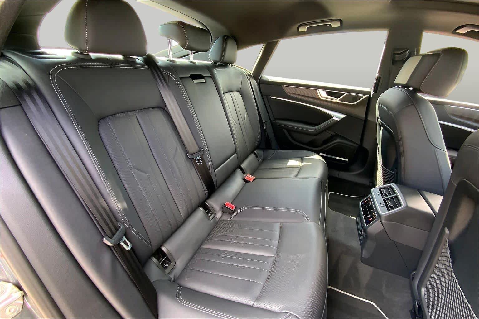 Used 2022 Daytona Gray Pearl Effect Audi Prestige image 39
