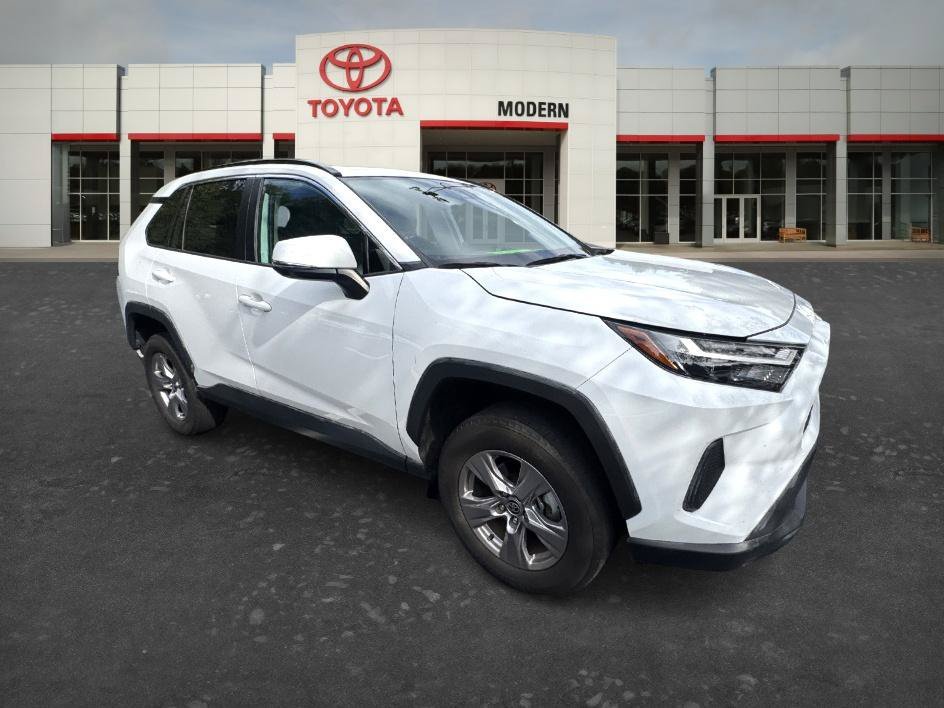 Used 2023 Ice Cap Toyota XLE image 18