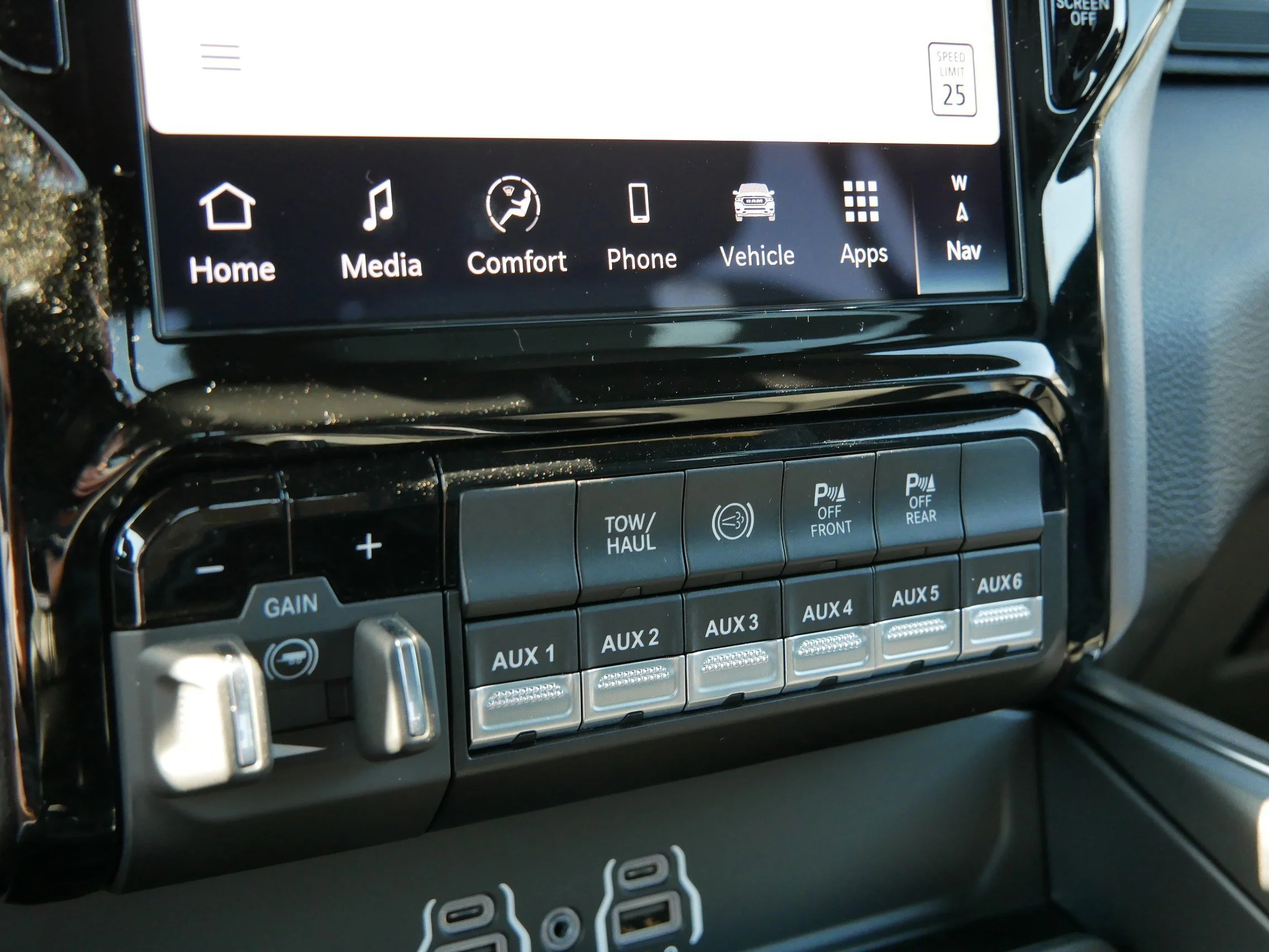 2026 RAM 2500 Big Horn - Photo 15