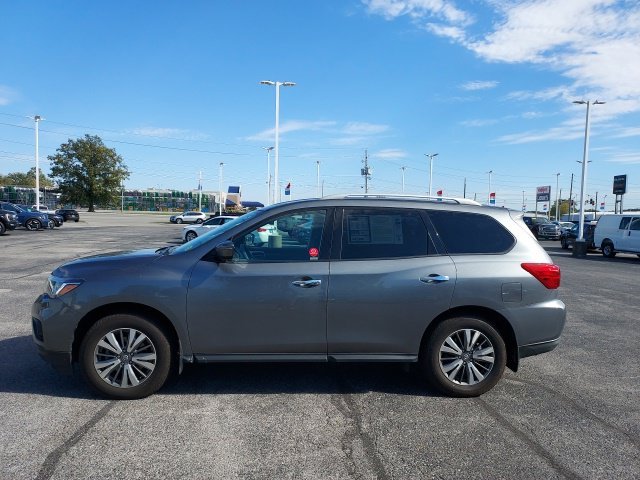 Used 2020 Gray Nissan S image 9