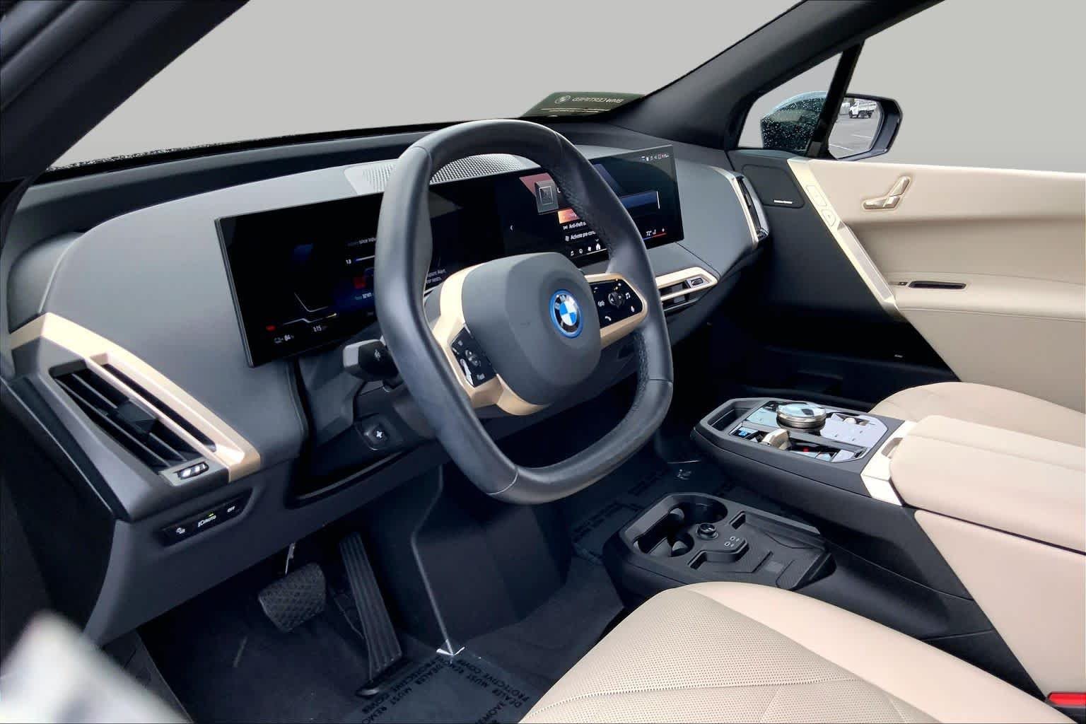 Used 2024 Dark Graphite Metallic BMW xDrive50 image 16