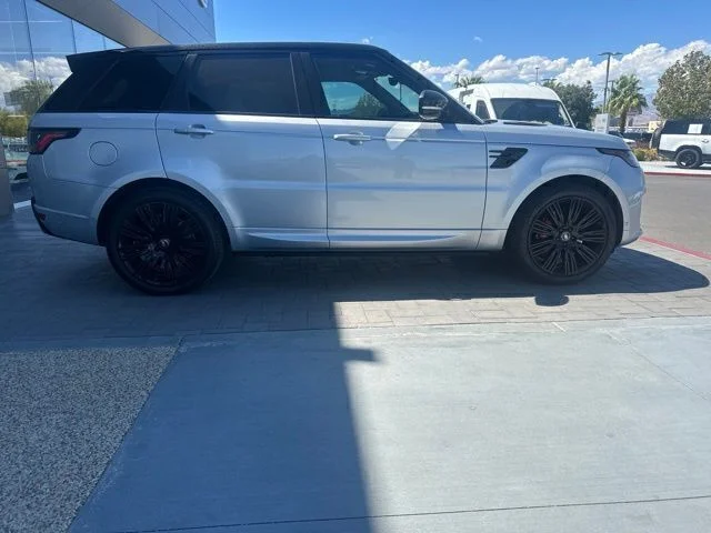 Used 2021 Silver Land Rover HSE Dynamic image 4