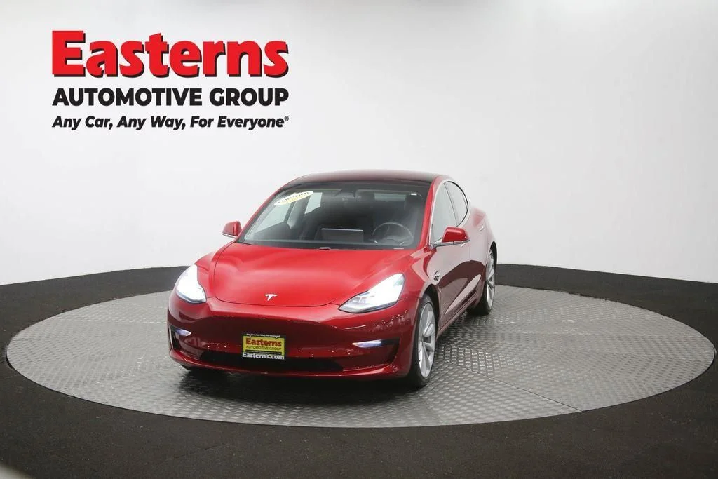 Used 2018 Red Tesla Long Range image 50