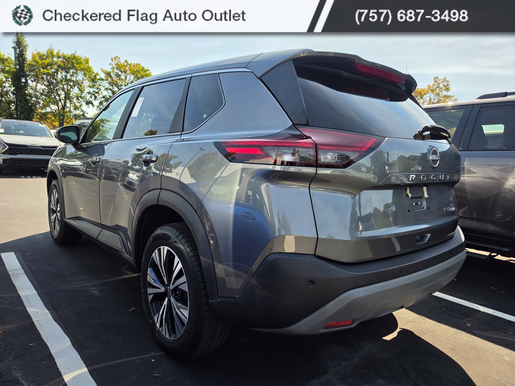 Used 2023 Gun Metallic Nissan SV image 4