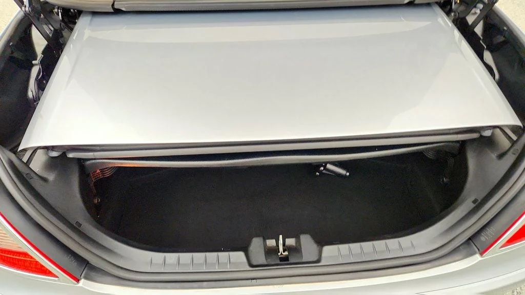 Used 2005 Iridium Silver Metallic Mercedes-Benz SLK350 Roadster 3.5L w/ Driver Adaptive Transmission & Wood Trim image 20