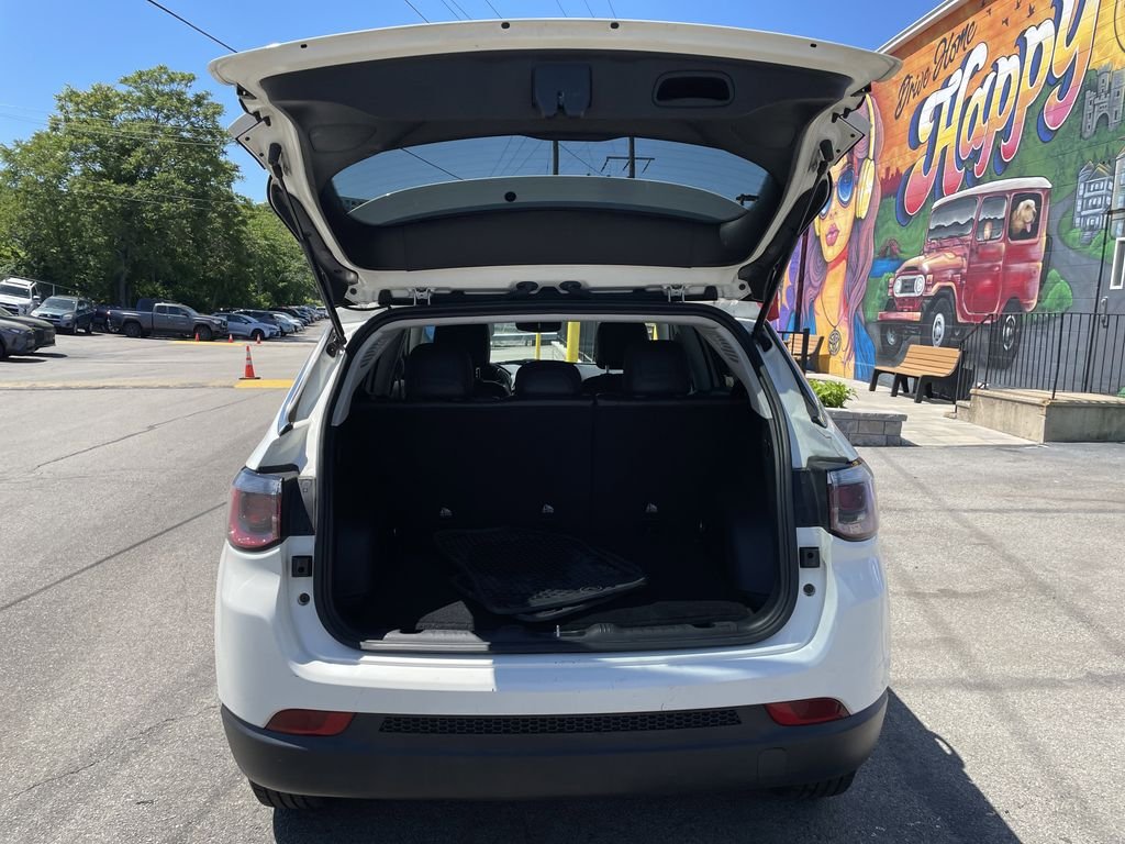 Certified Used 2021 White Jeep Latitude image 13