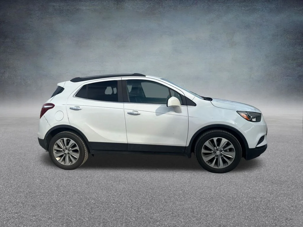 Used 2020 White Buick Preferred image 6