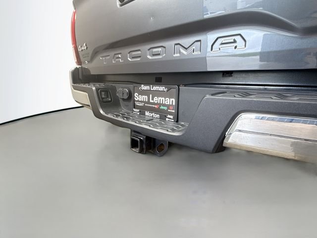 Used 2021 Gray Toyota SR5 image 31