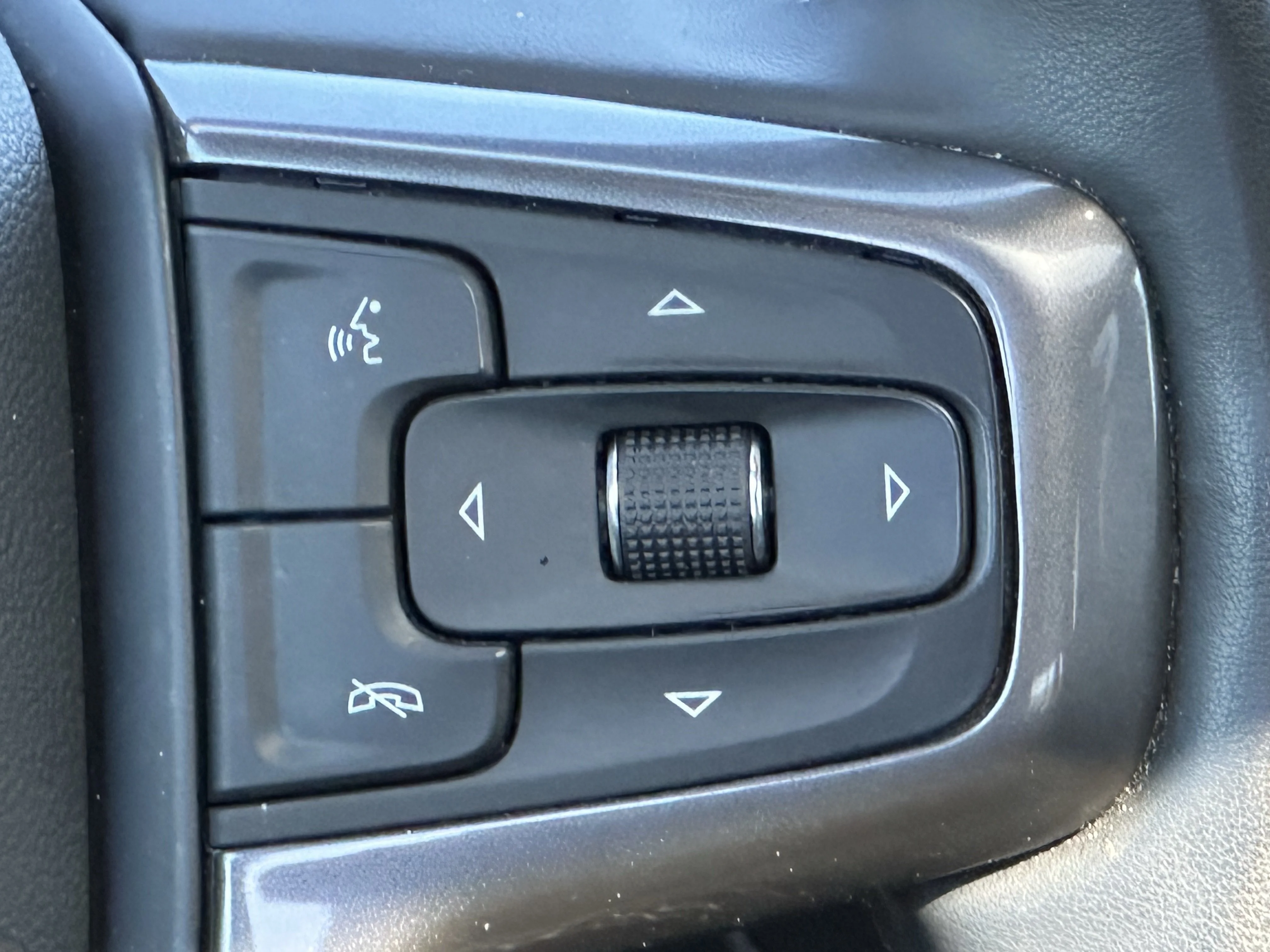 Certified Used 2025  Chevrolet ZR2 image 14